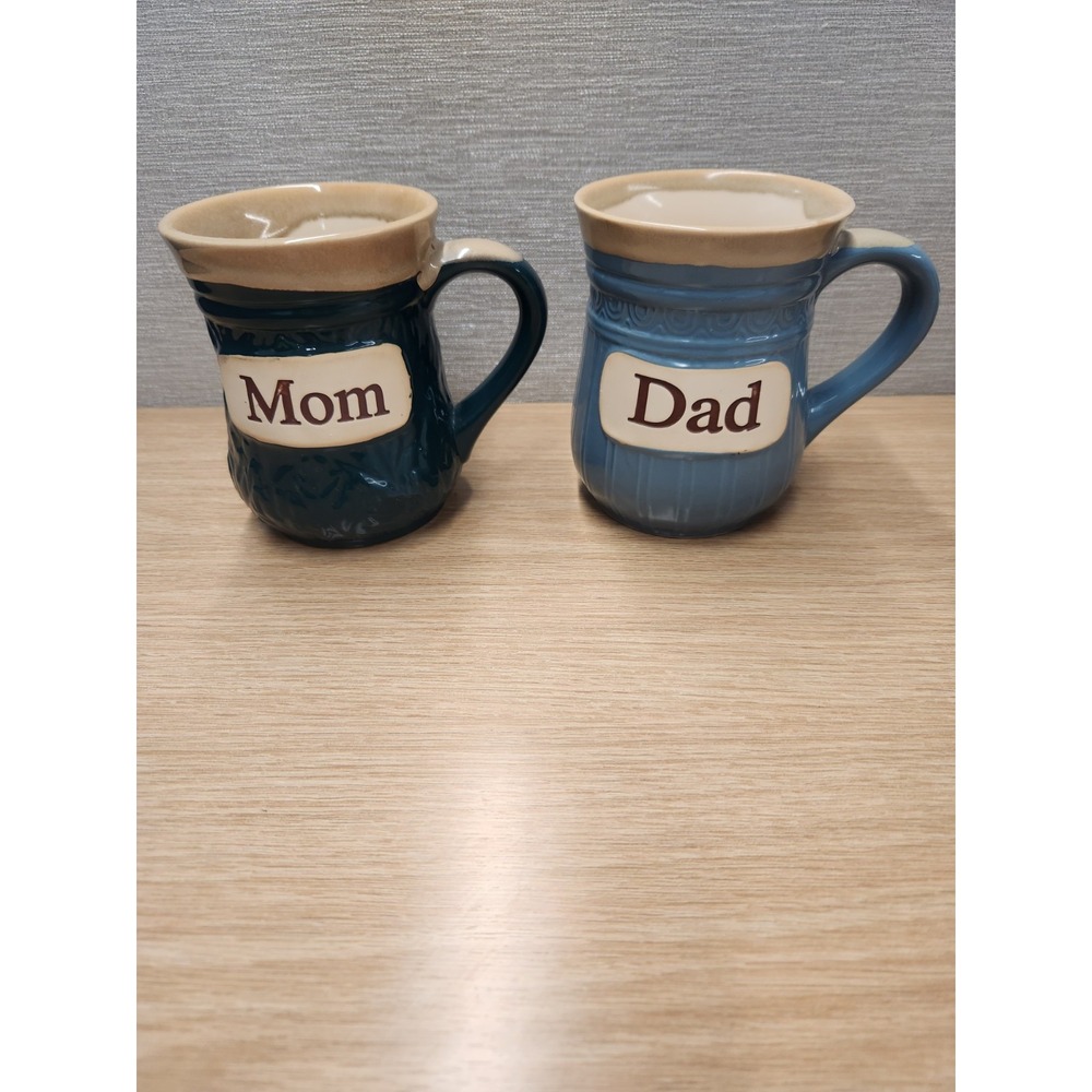2 Stoneware Embossed Coffee Mugs Cups Cracker Barrel Mom And‎ Dad Pair 17 Oz.